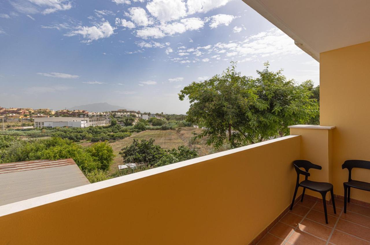 Hostal 37 Estepona Exterior photo